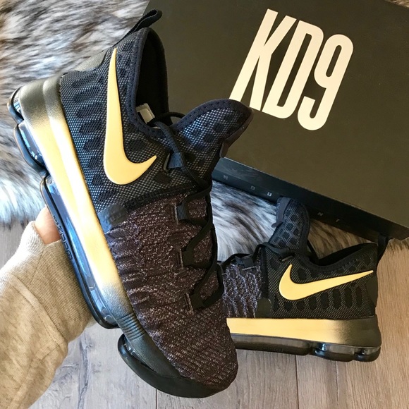 Nike Other - NWT Nike Kevin Durant Black/Gold